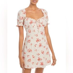 Bardot Beige Floral Dress with Red Accents
NWT , very soft and pretty